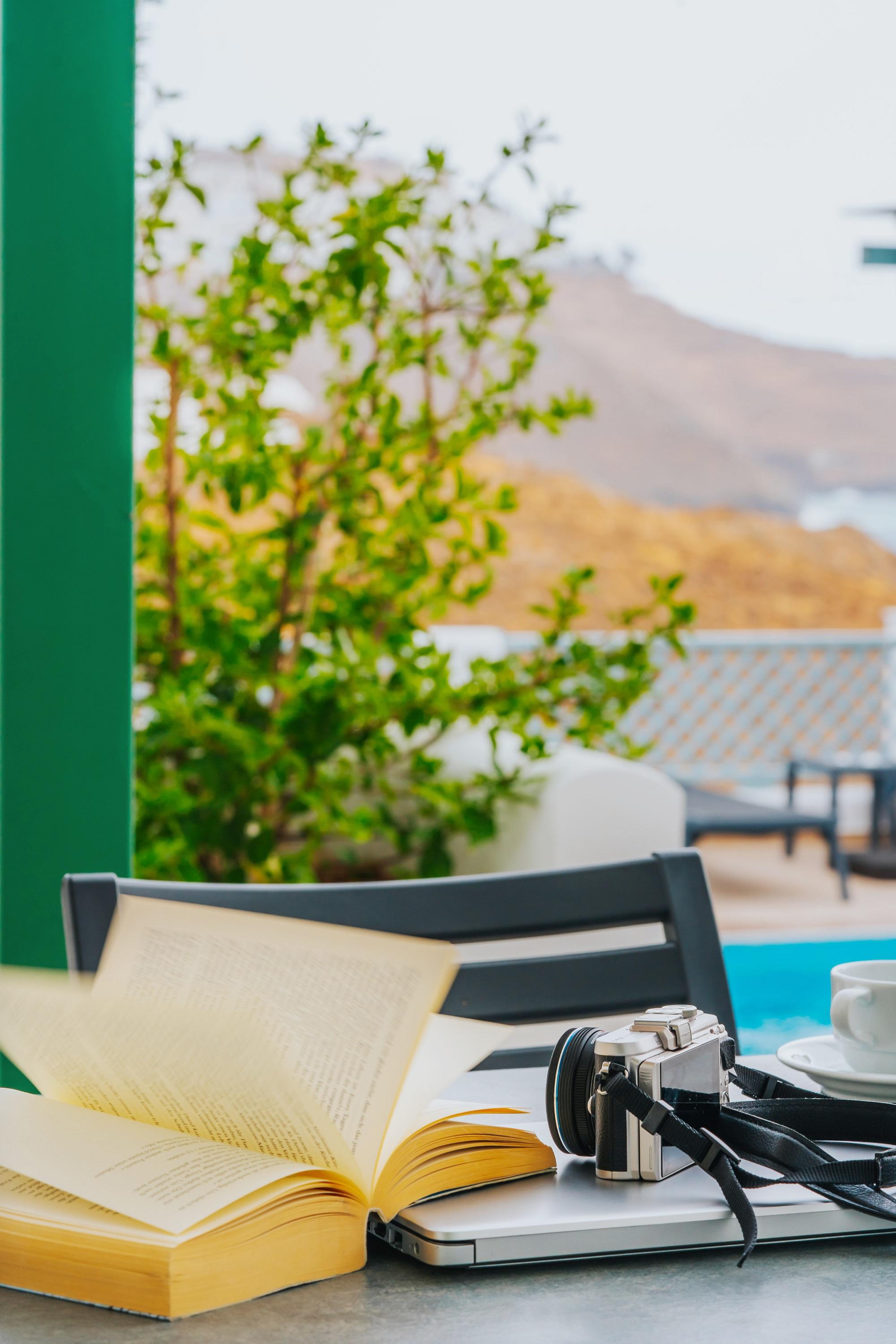 Aelia Apartments & Suites Livadi  エクステリア 写真